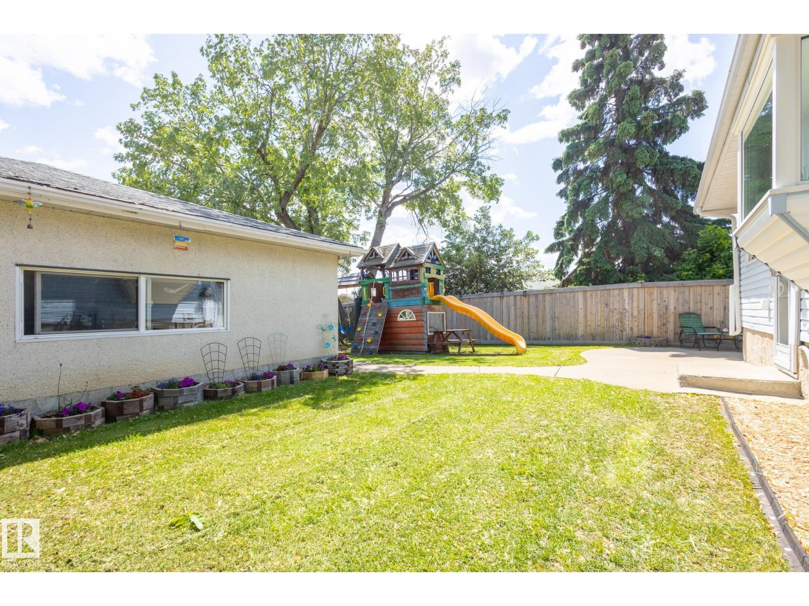 Photo 38 of 14123 72 St Nw, Edmonton AB