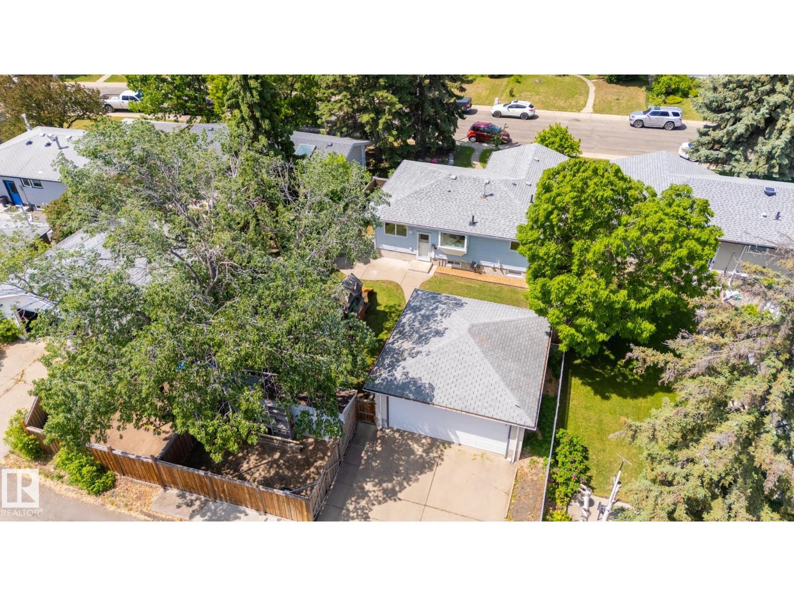 Photo 42 of 14123 72 St Nw, Edmonton AB
