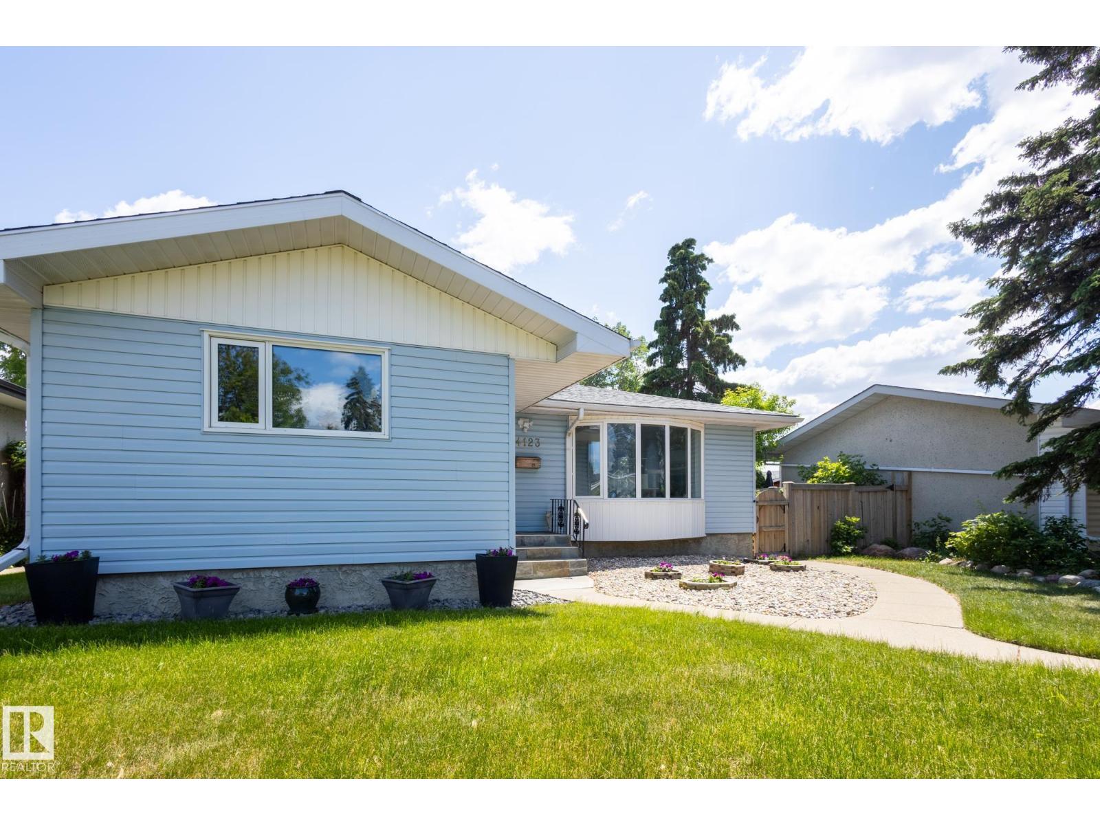 Photo 48 of 14123 72 St Nw, Edmonton AB