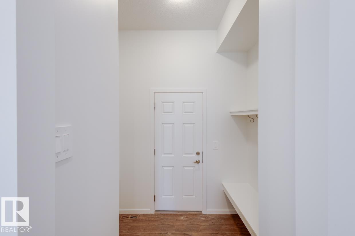 Photo 14 of 2023 209 St Nw, Edmonton AB