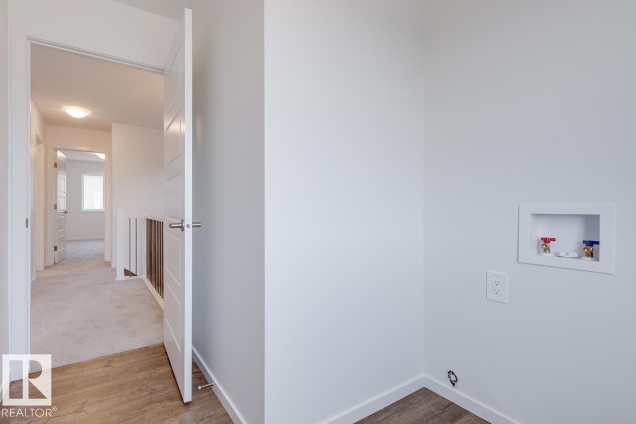 Photo 21 of 2023 209 St Nw, Edmonton AB