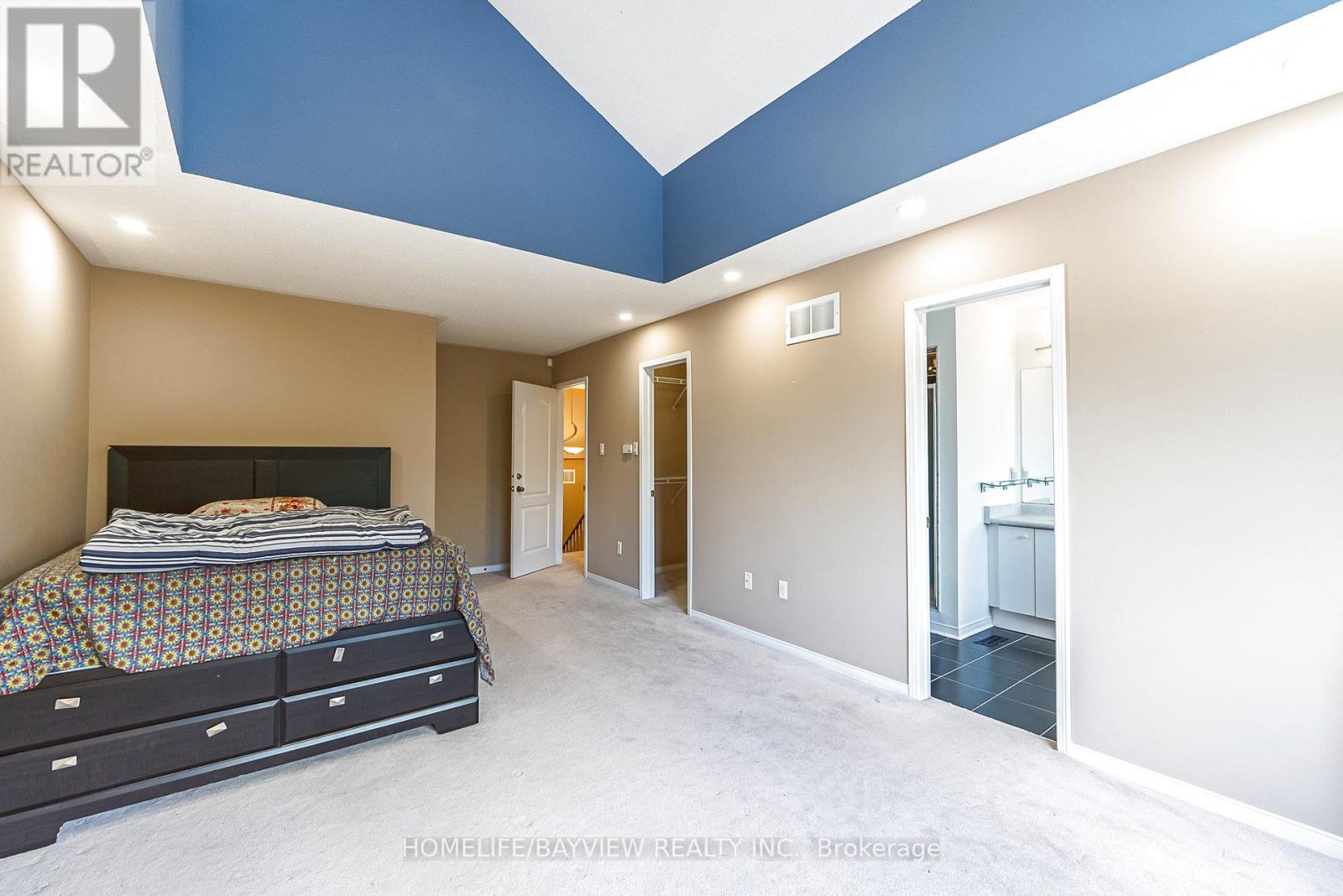 Photo 20 of 245 Shirley Drive, Richmond Hill ON