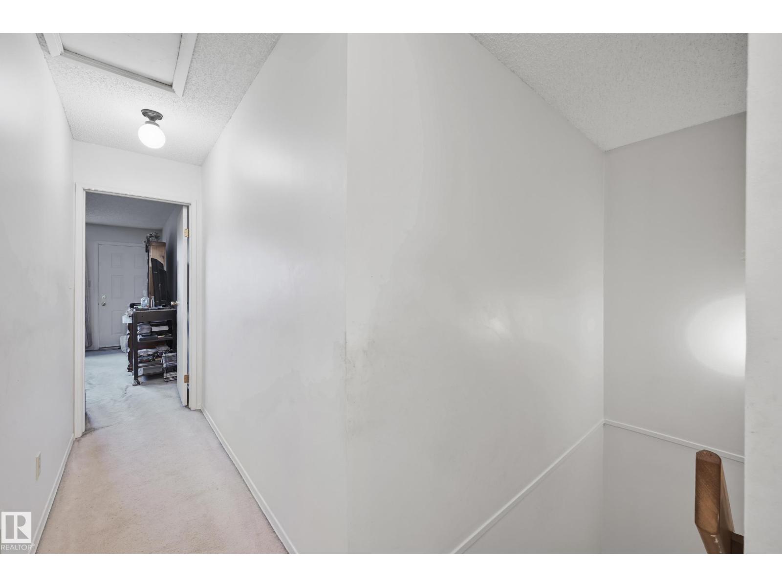 Photo 13 of 4 7604 29 Av Nw, Edmonton AB
