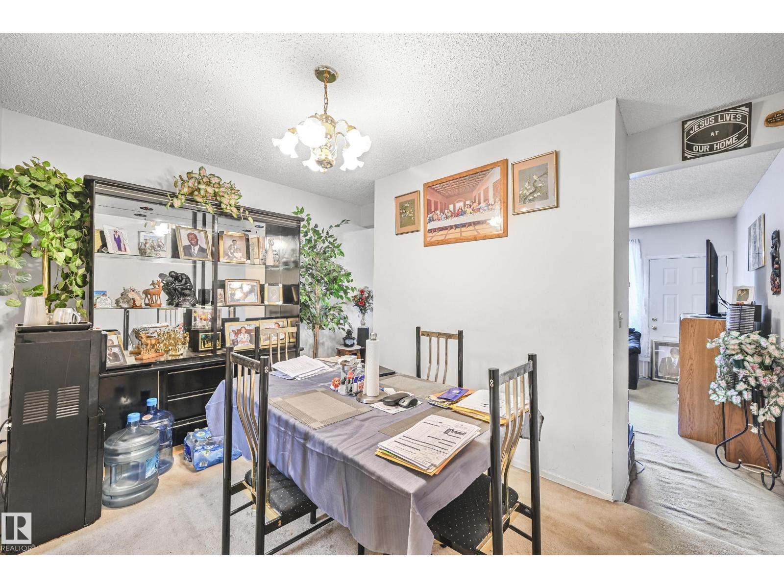 Photo 7 of 4 7604 29 Av Nw, Edmonton AB