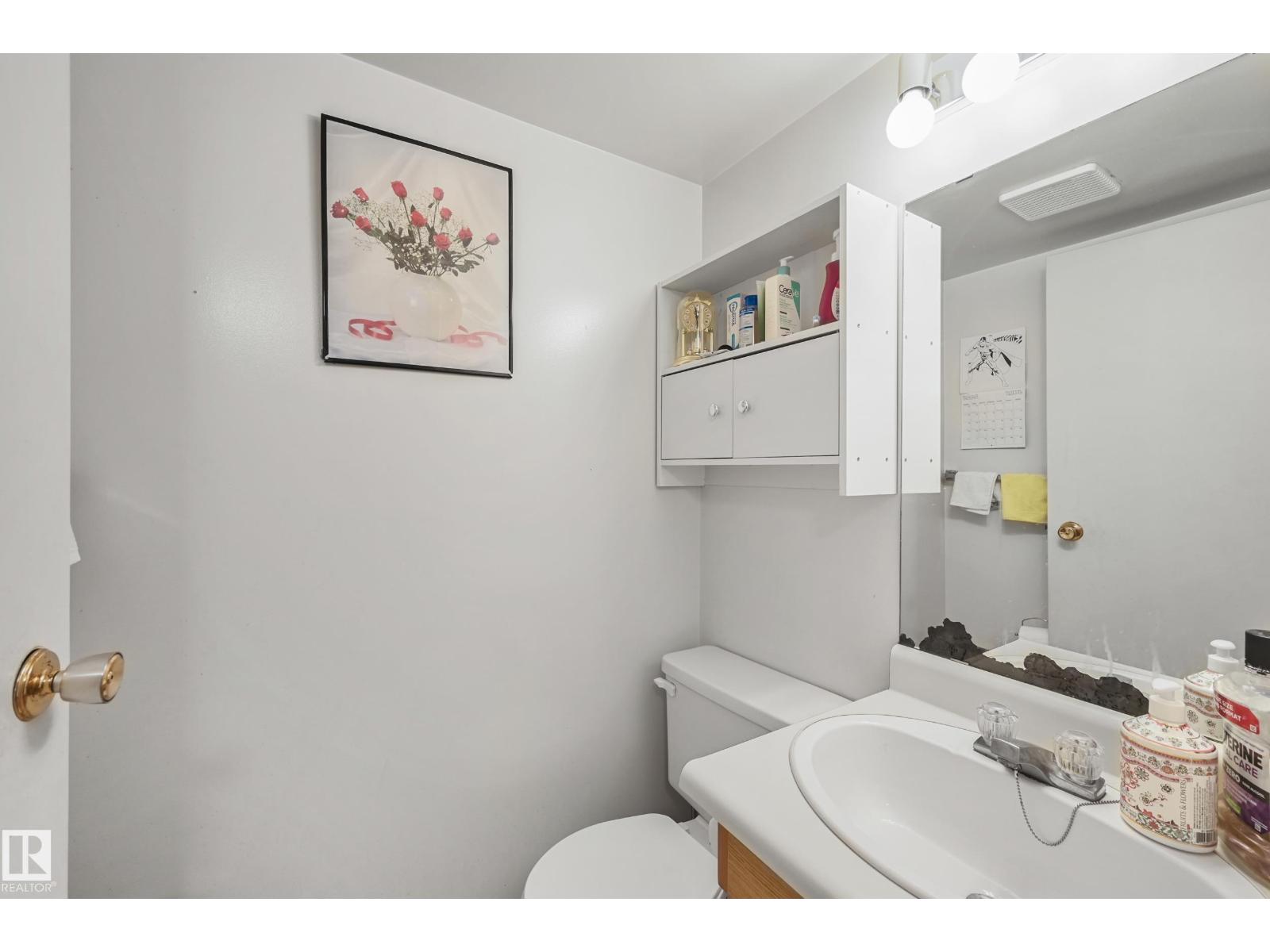 Photo 11 of 4 7604 29 Av Nw, Edmonton AB