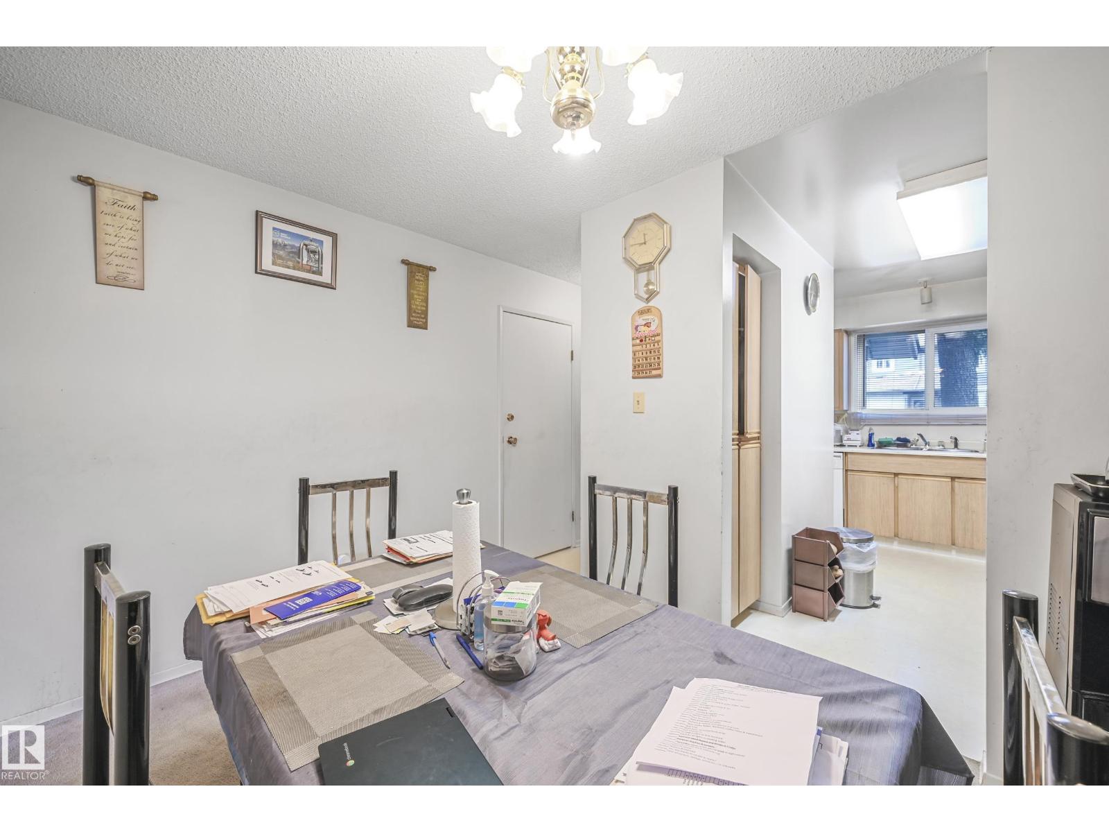 Photo 6 of 4 7604 29 Av Nw, Edmonton AB