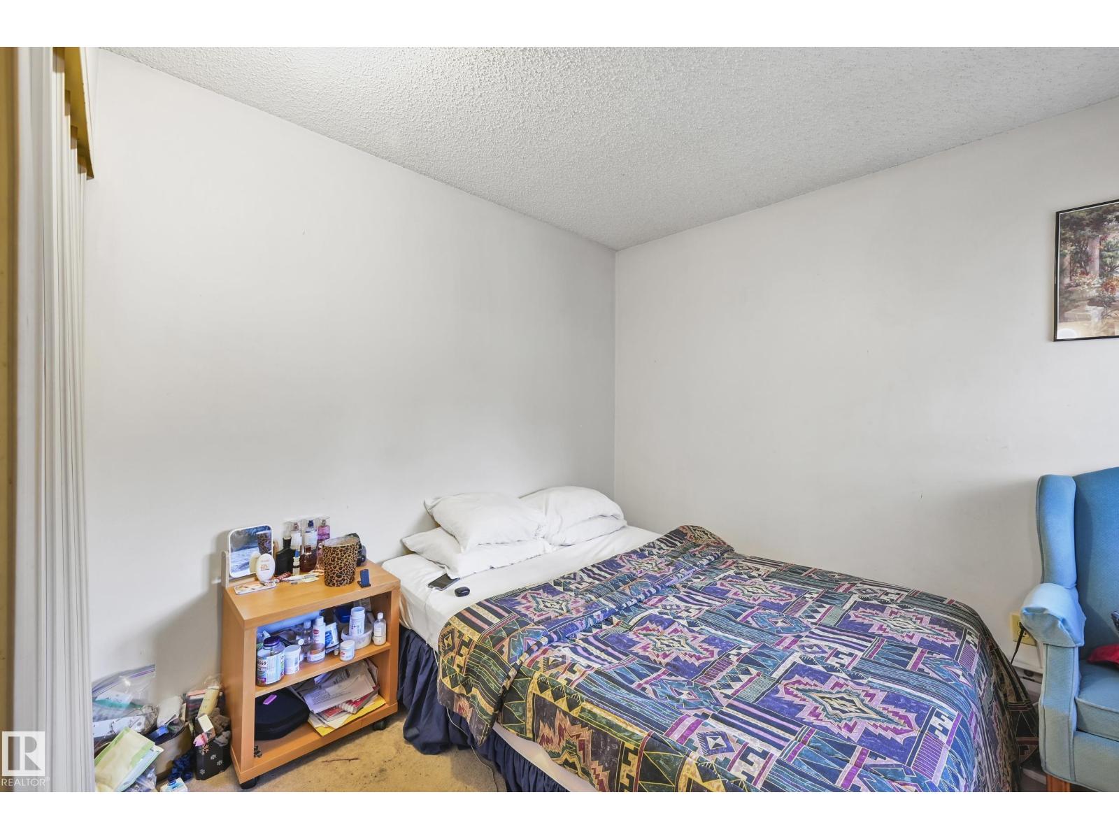 Photo 12 of 4 7604 29 Av Nw, Edmonton AB