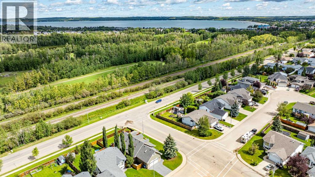 Photo 43 of 1 Fern Glade Crescent, Sylvan Lake AB