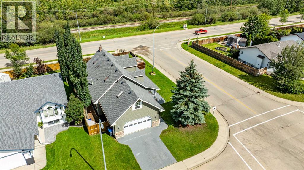 Photo 40 of 1 Fern Glade Crescent, Sylvan Lake AB