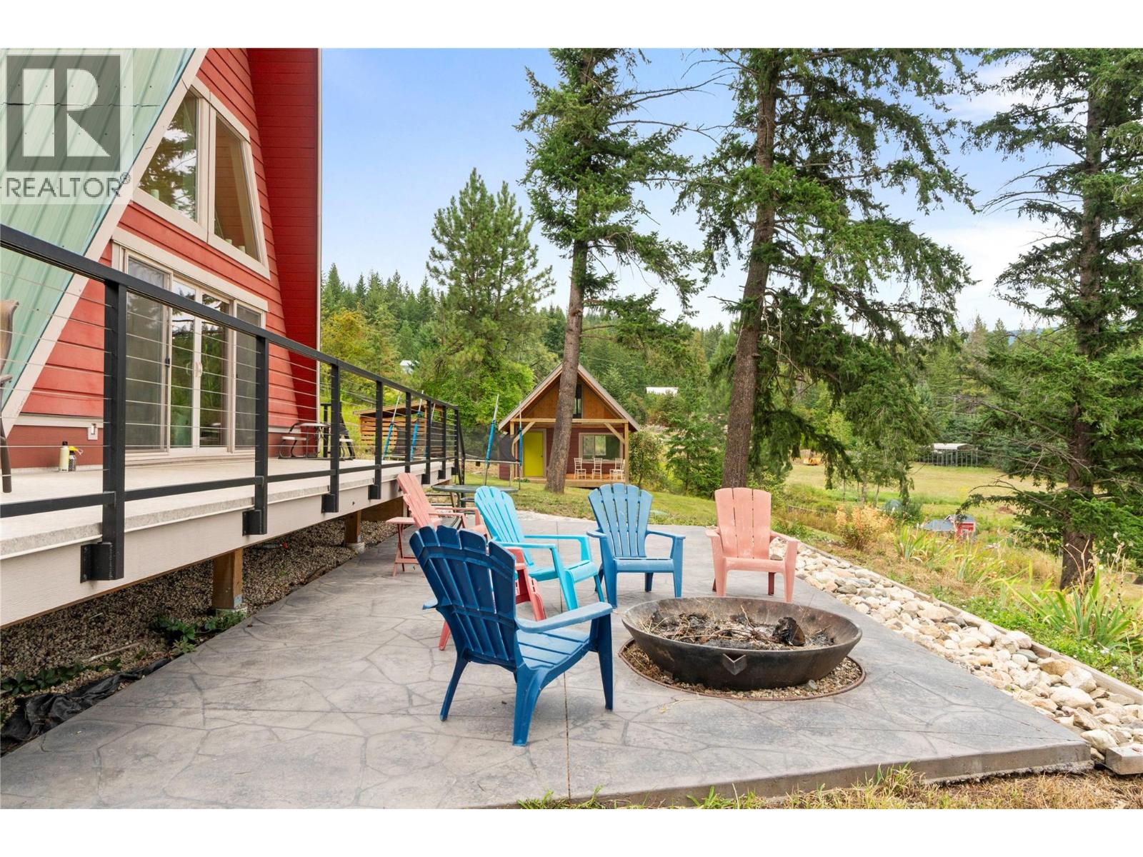Photo 9 of 6551 40 Street, Salmon Arm BC