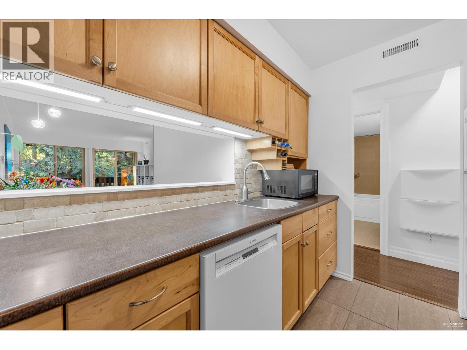 Photo 15 of 1854 Purcell Way, North Vancouver BC