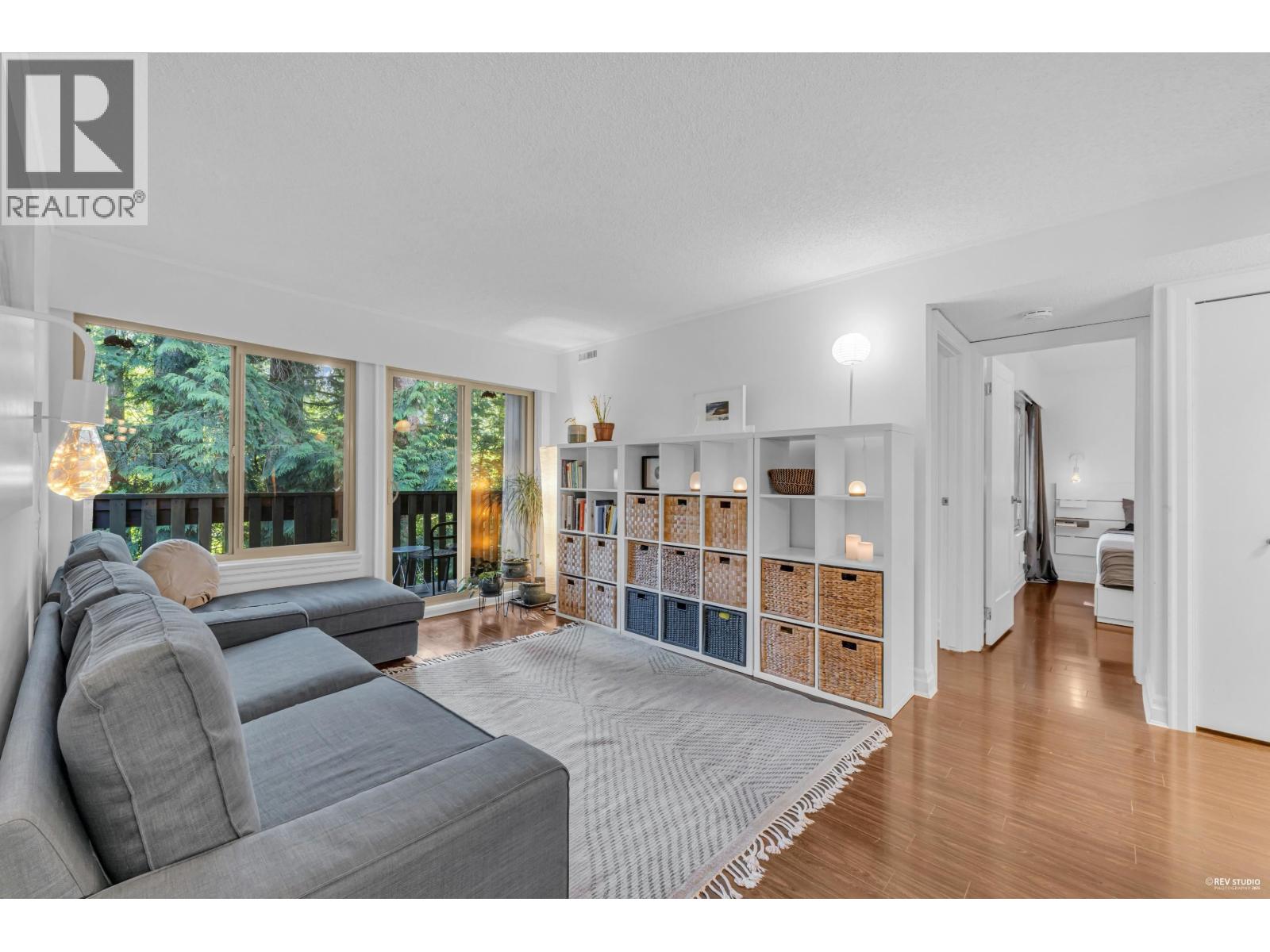 Photo 4 of 1854 Purcell Way, North Vancouver BC