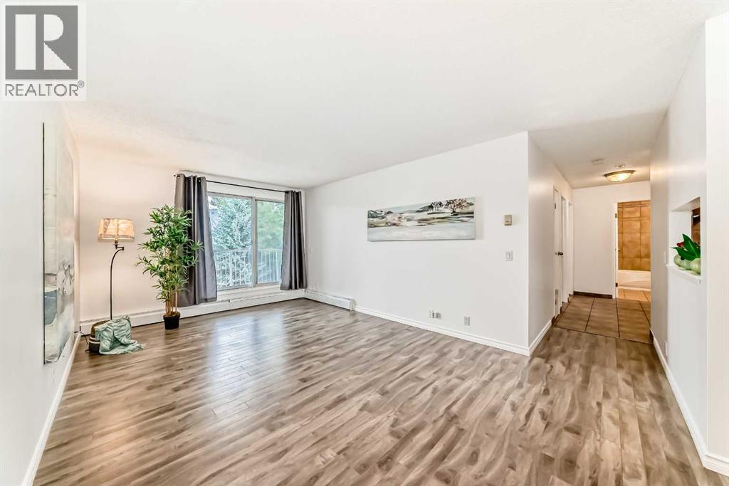Single Family House for Sale in    Avenue SW Windsor Park Calgary 