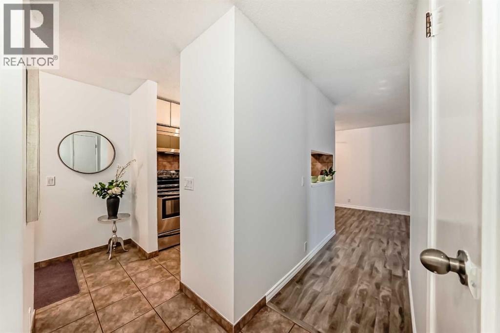 Single Family House for Sale in    Avenue SW Windsor Park Calgary 