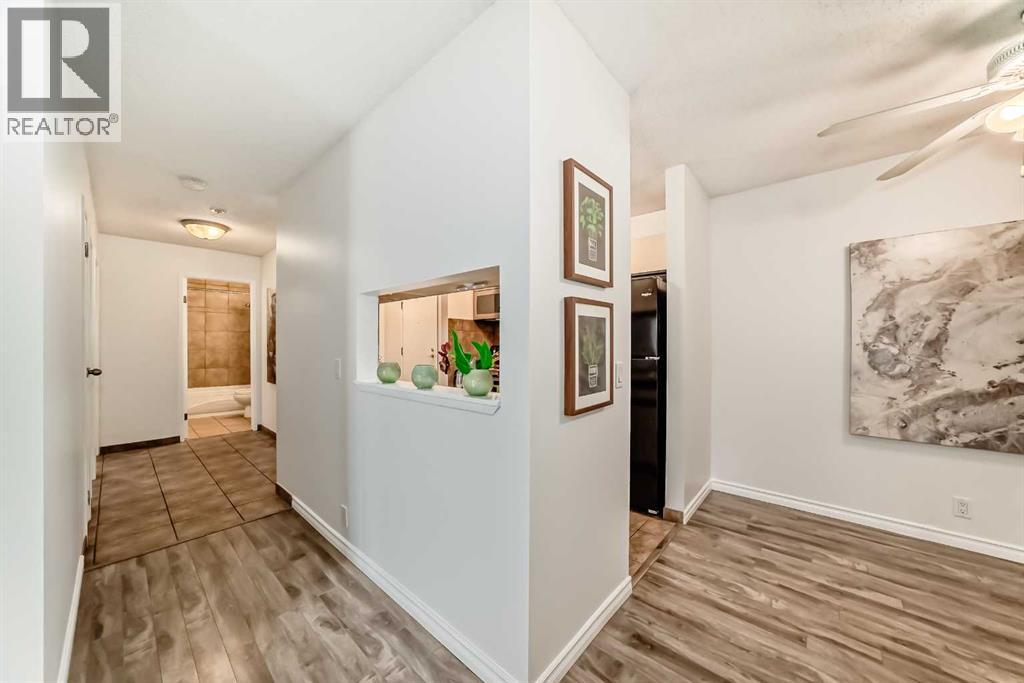 309, 525 56 Avenue SW, Calgary, Alberta