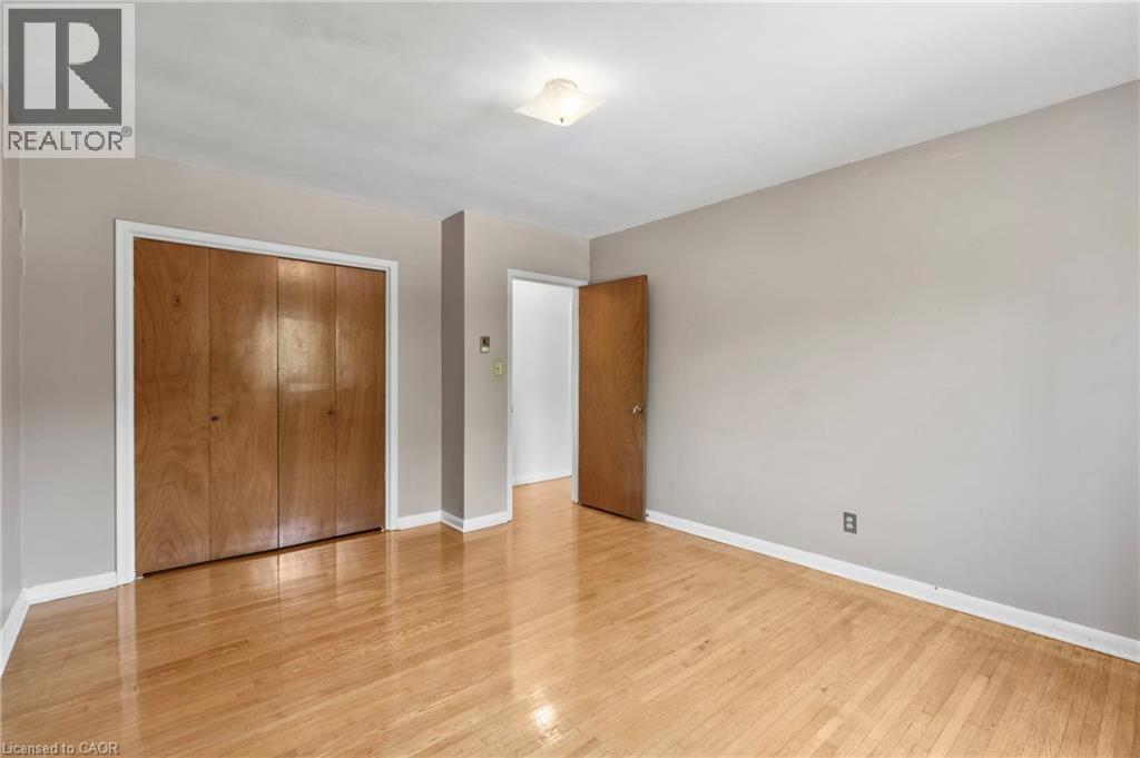 Photo 14 of 3050 Woodward Avenue, Burlington ON