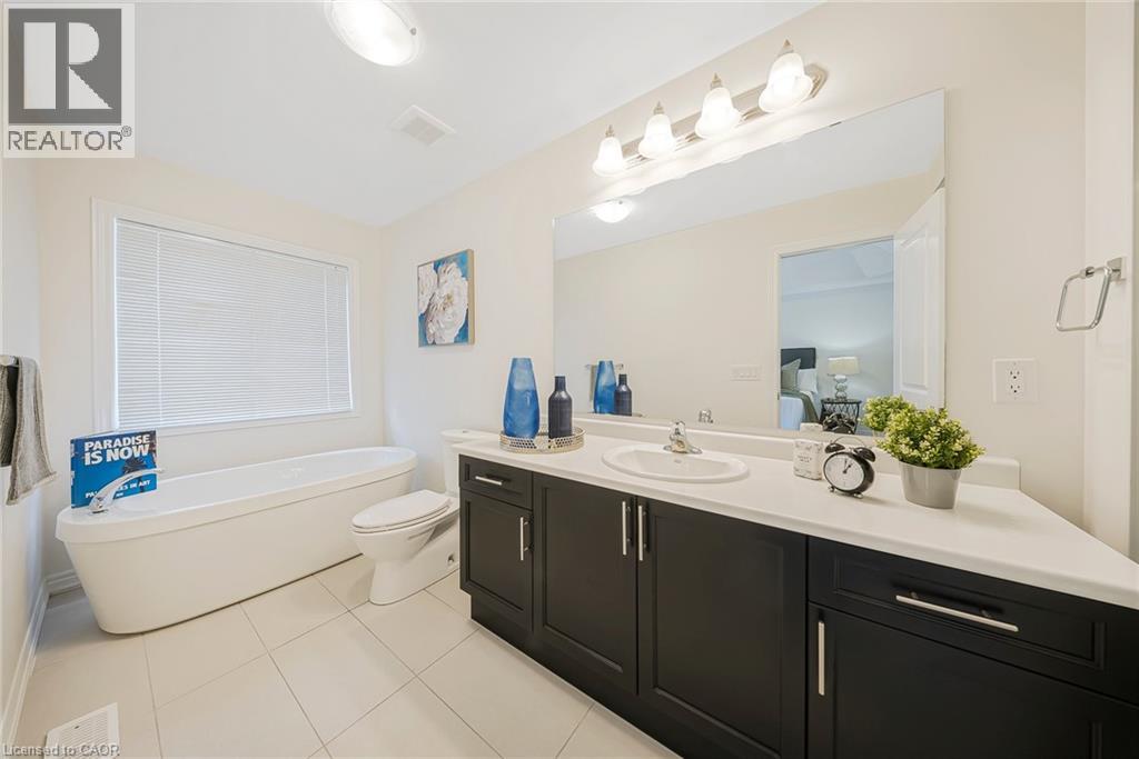 Photo 36 of 168 Beckview Drive, Kitchener ON