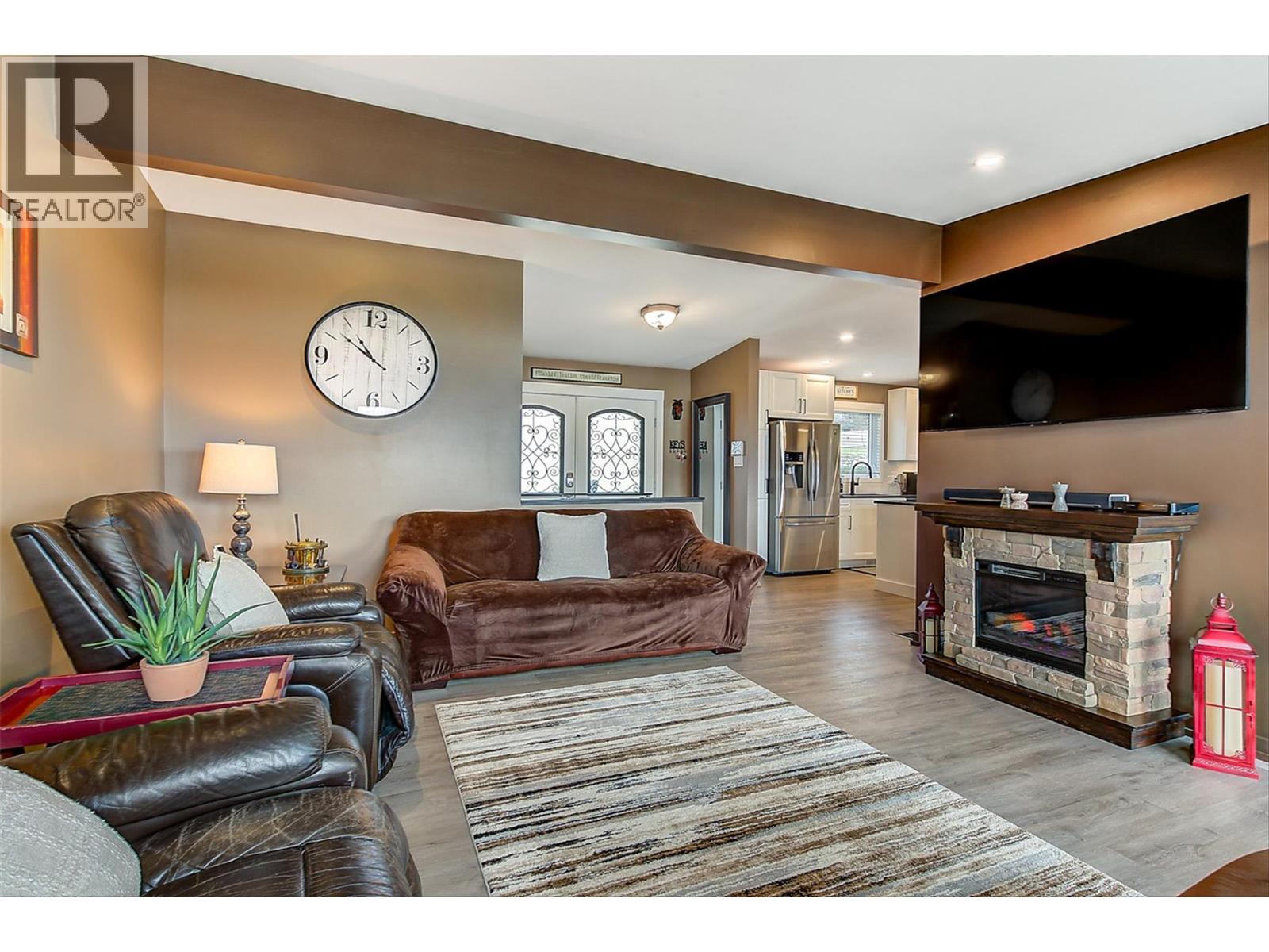  4147 Ponderosa Drive, Peachland