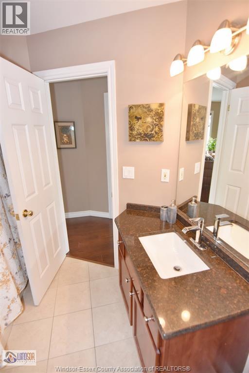 Photo 6 of 2271 Lamont Street, Windsor ON
