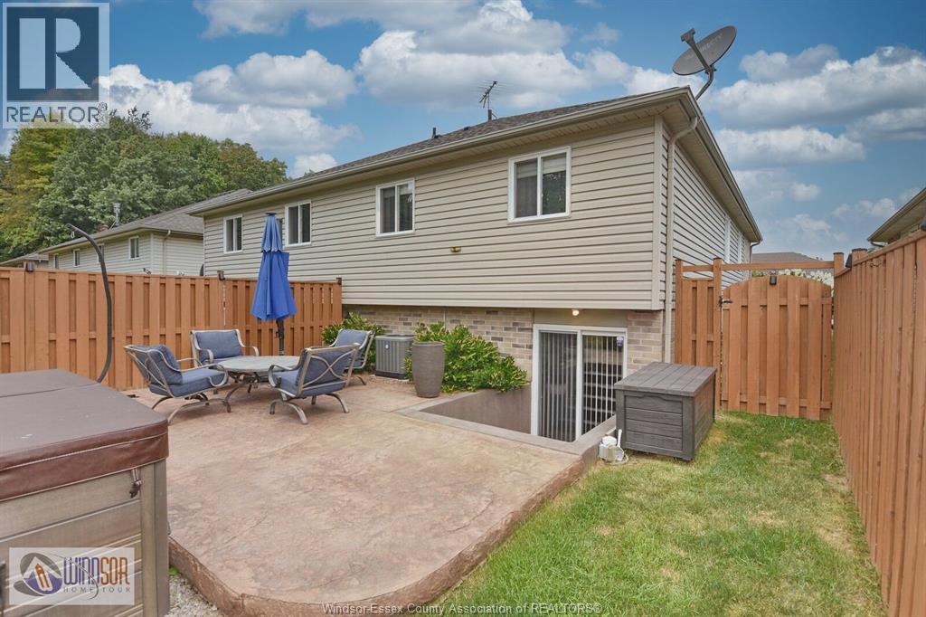 Photo 9 of 2271 Lamont Street, Windsor ON