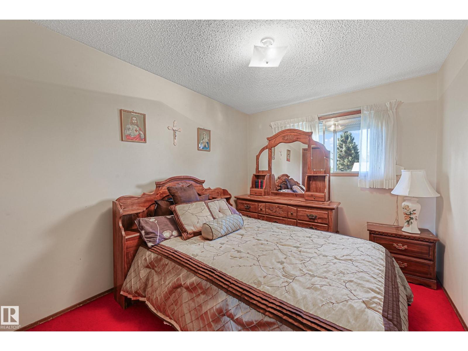 Photo 19 of 9504 143 Av Nw, Edmonton AB
