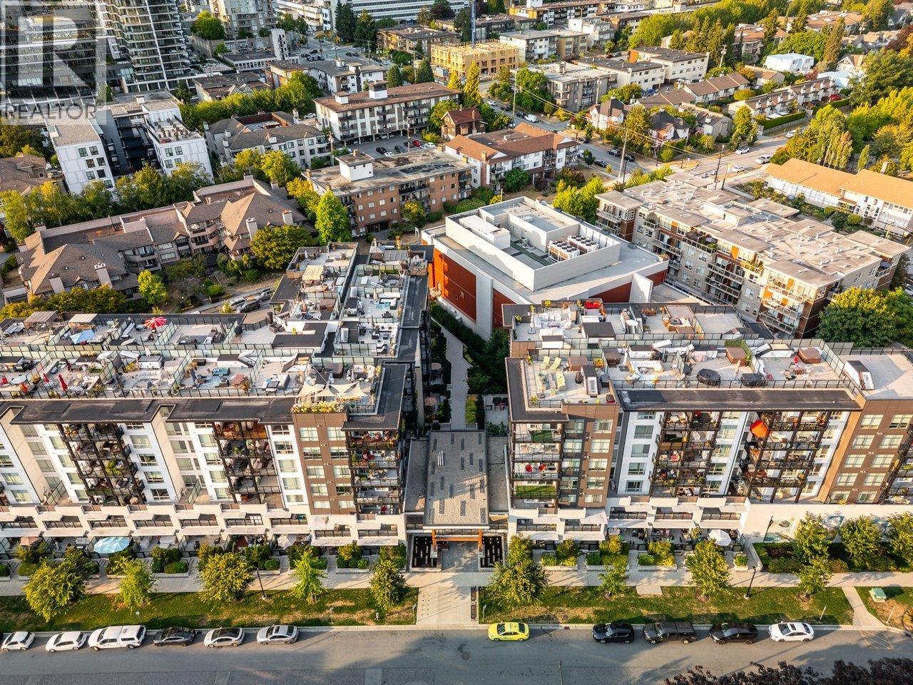 Photo 4 of 202 128 E 8th Street, North Vancouver BC