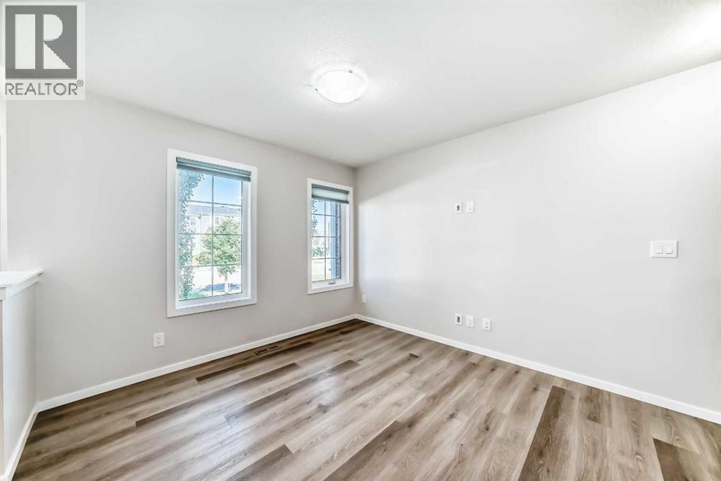 Photo 12 of 145 Yorkville Boulevard Sw, Calgary AB