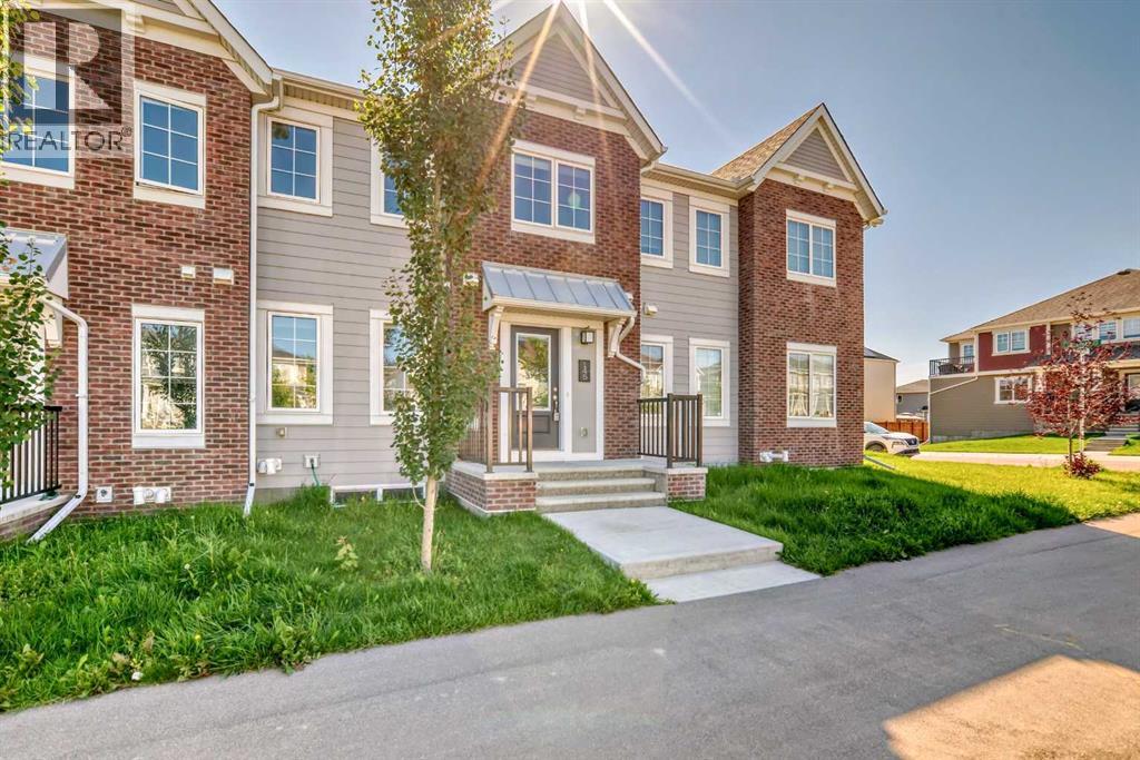 Photo 2 of 145 Yorkville Boulevard Sw, Calgary AB