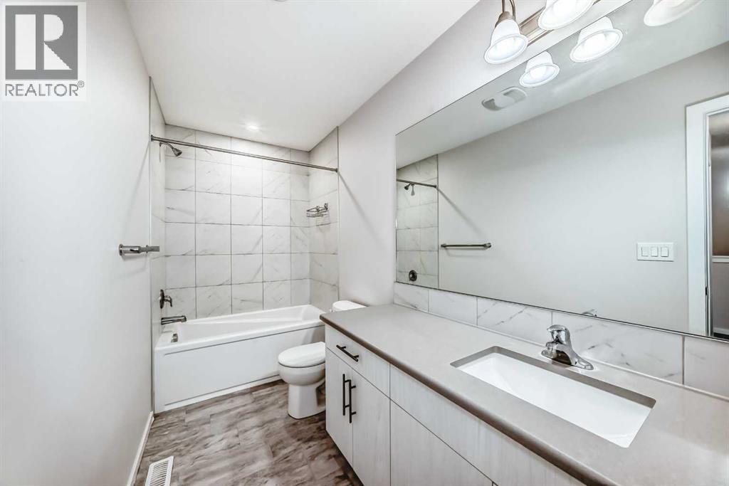 Photo 29 of 145 Yorkville Boulevard Sw, Calgary AB
