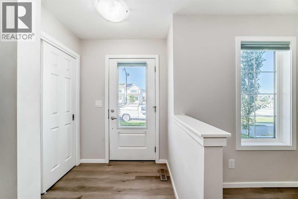 Photo 3 of 145 Yorkville Boulevard Sw, Calgary AB