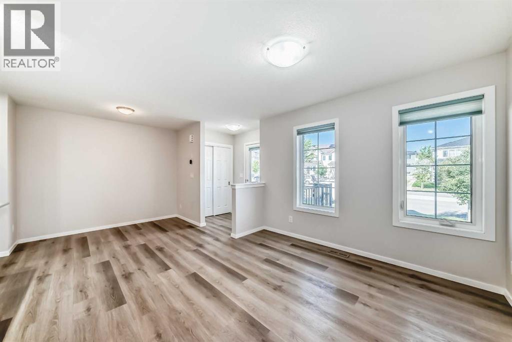 Photo 13 of 145 Yorkville Boulevard Sw, Calgary AB