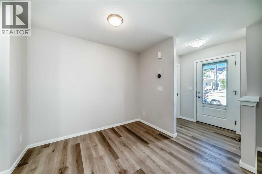 Photo 10 of 145 Yorkville Boulevard Sw, Calgary AB