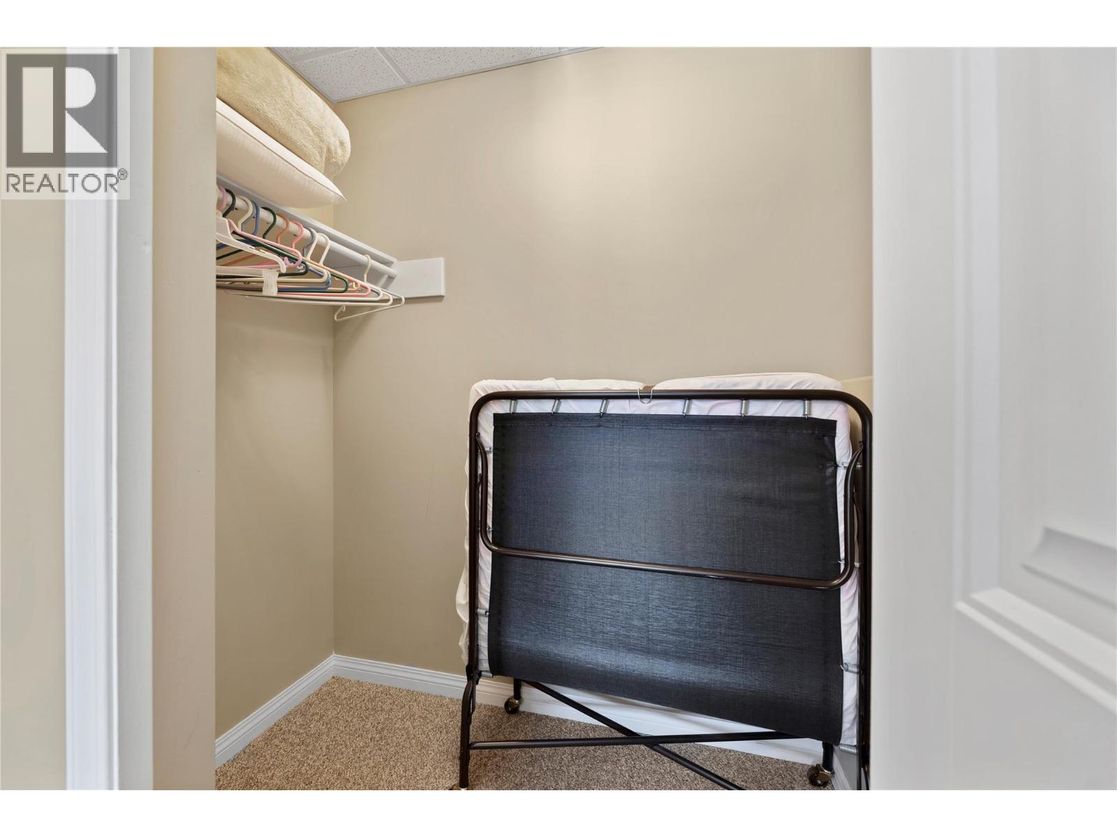 8738 Squilax Anglemont Road, St. Ives