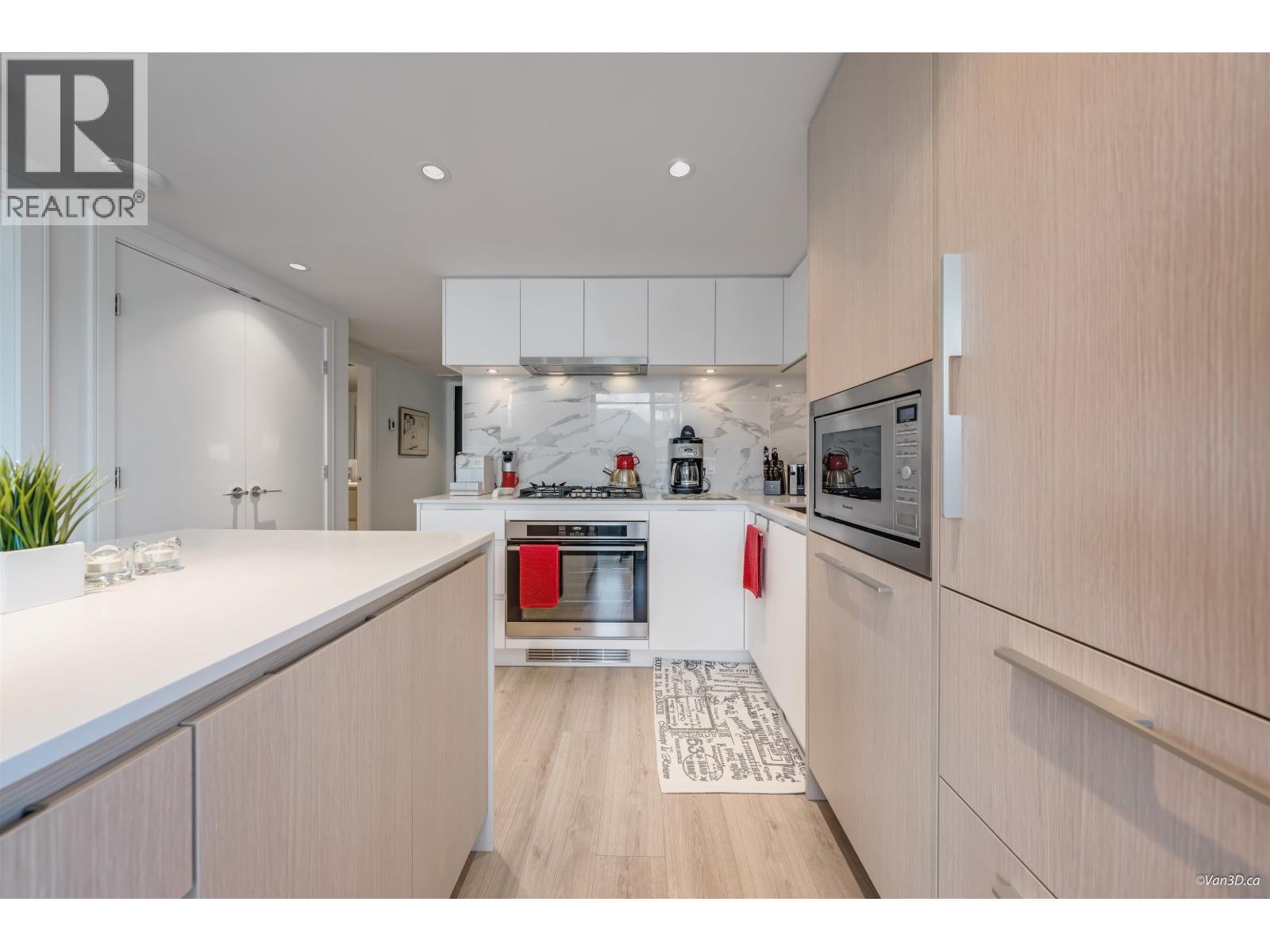 Photo 11 of 1102 1500 Fern Street, North Vancouver BC