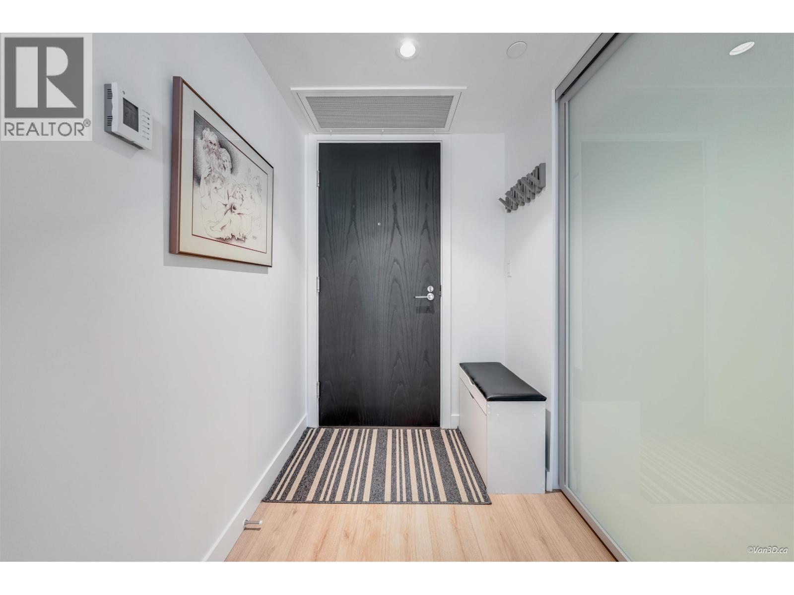Photo 6 of 1102 1500 Fern Street, North Vancouver BC