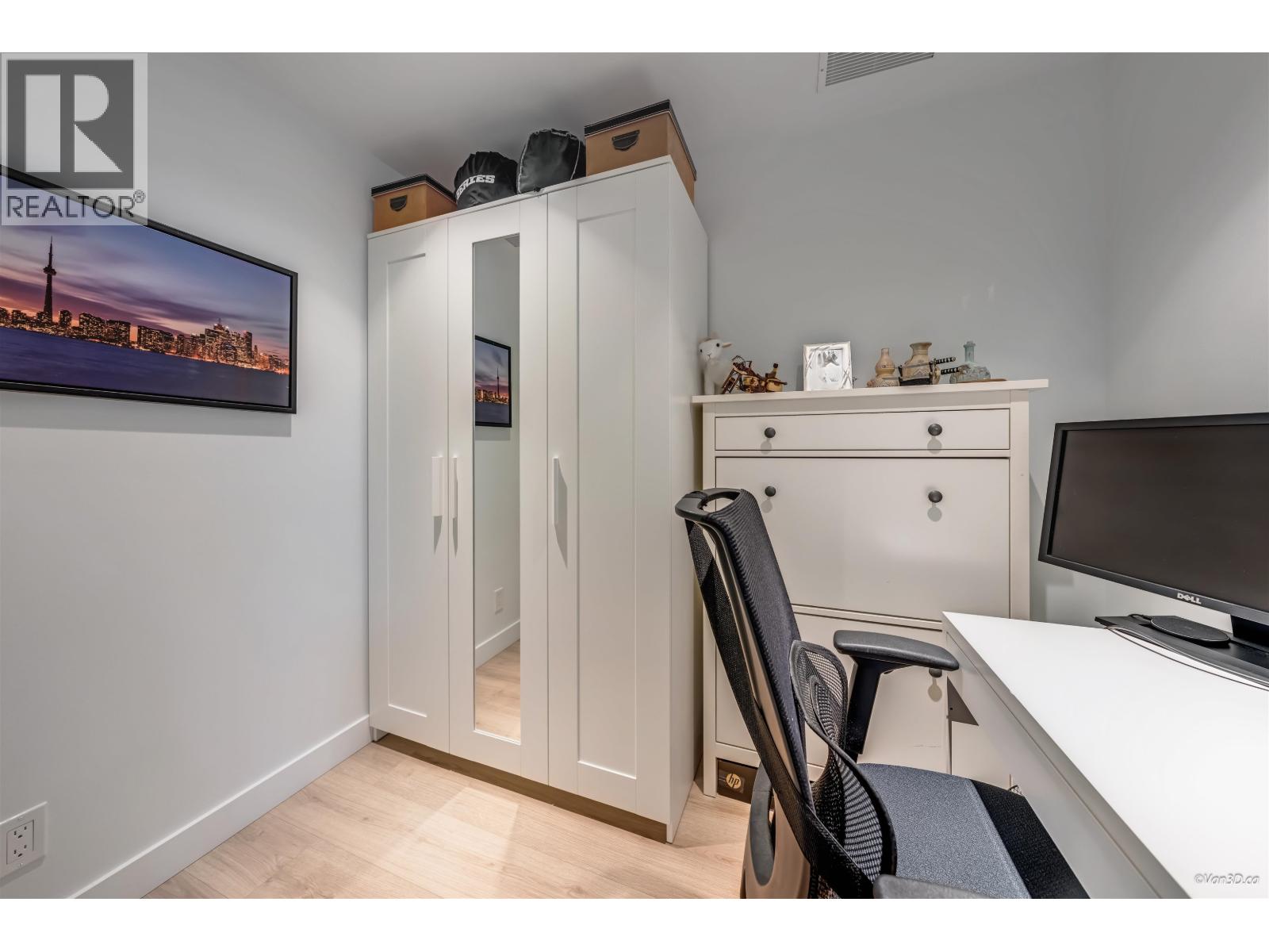 Photo 8 of 1102 1500 Fern Street, North Vancouver BC