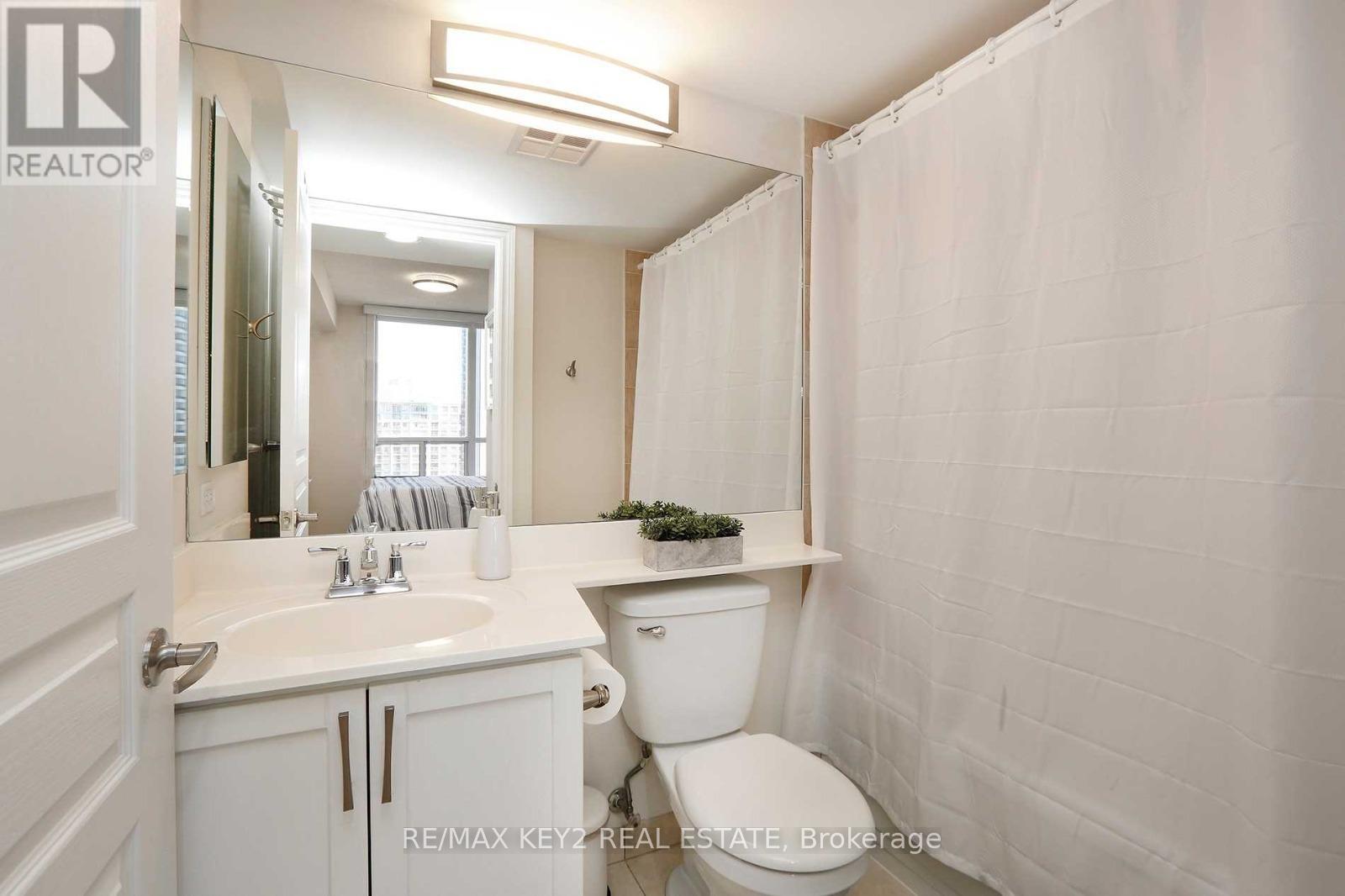 Photo 10 of 1329 15 Northtown Way, Toronto ON