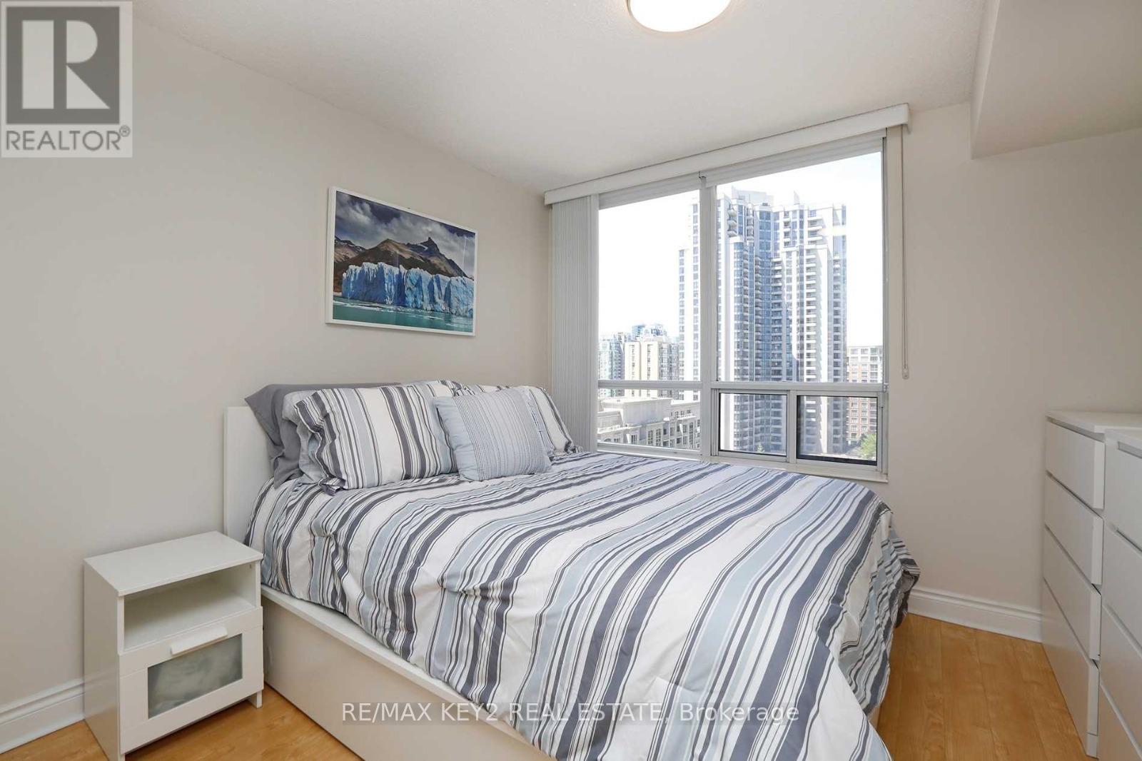 Photo 8 of 1329 15 Northtown Way, Toronto ON