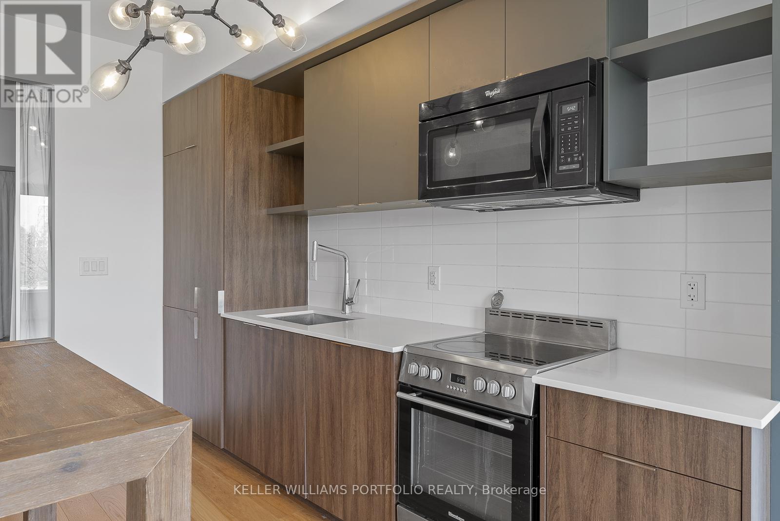 Photo 10 of 310 6 Parkwood Avenue, Toronto ON