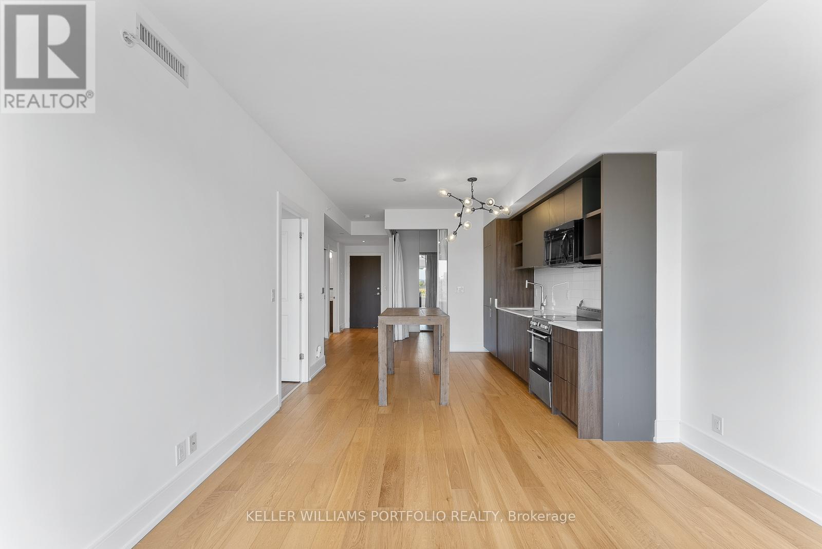 Photo 17 of 310 6 Parkwood Avenue, Toronto ON
