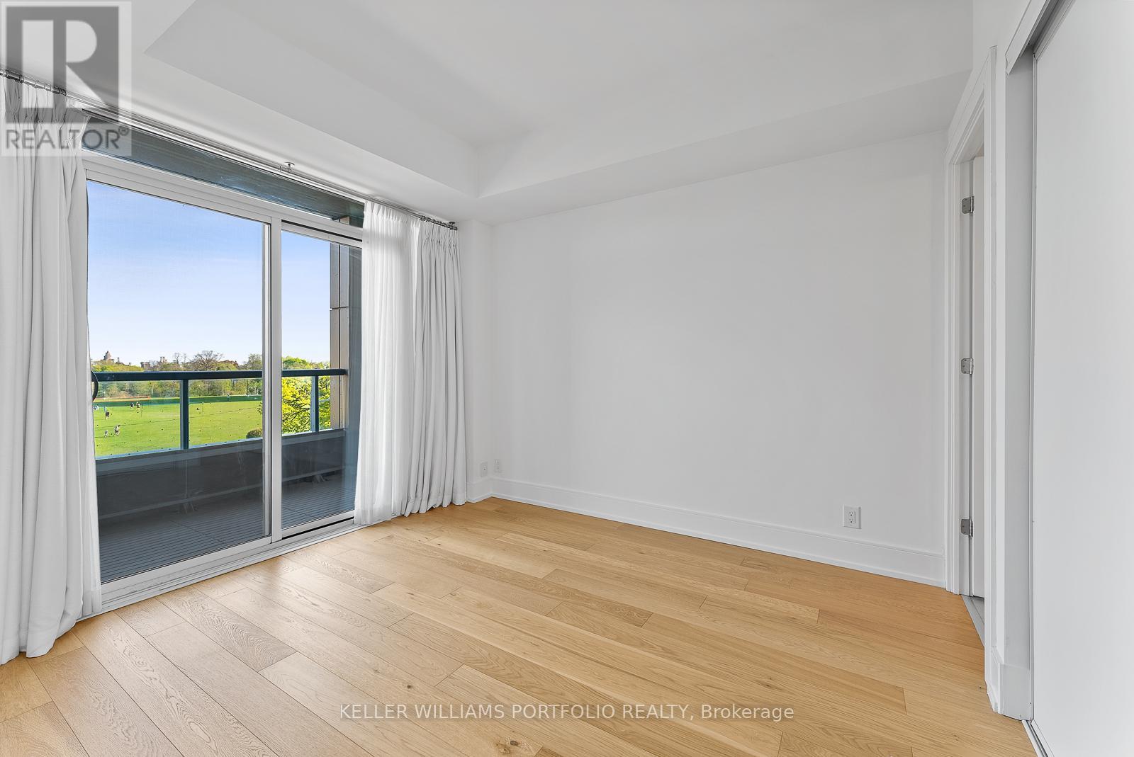 Photo 19 of 310 6 Parkwood Avenue, Toronto ON