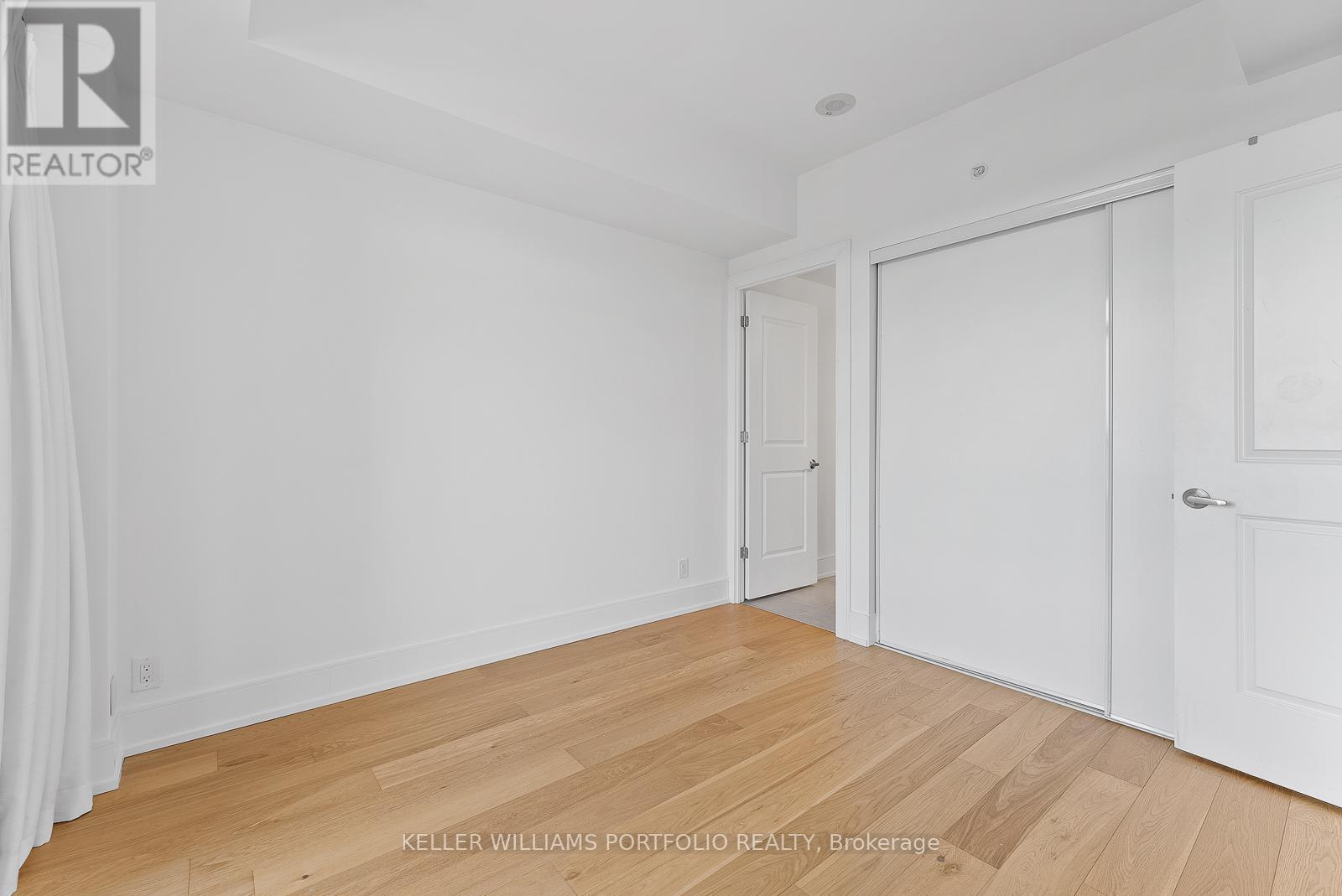 Photo 21 of 310 6 Parkwood Avenue, Toronto ON