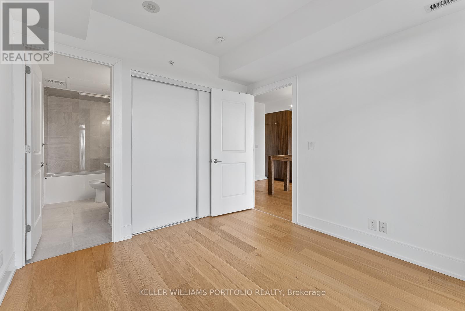 Photo 22 of 310 6 Parkwood Avenue, Toronto ON