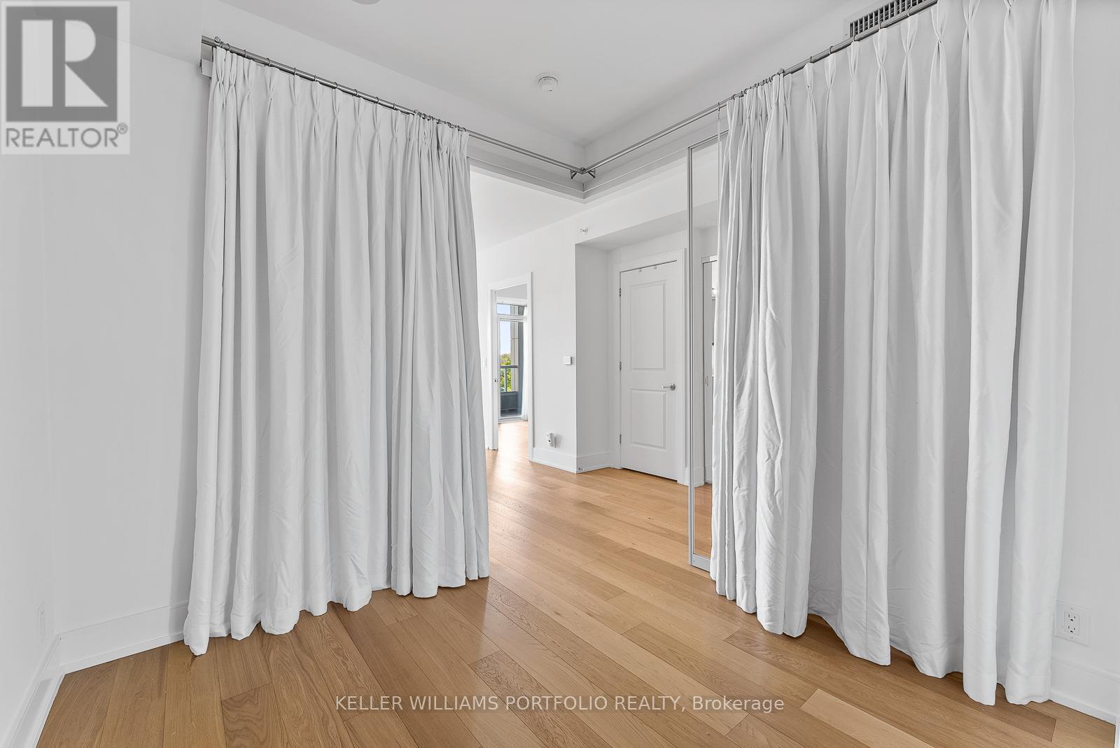 Photo 26 of 310 6 Parkwood Avenue, Toronto ON
