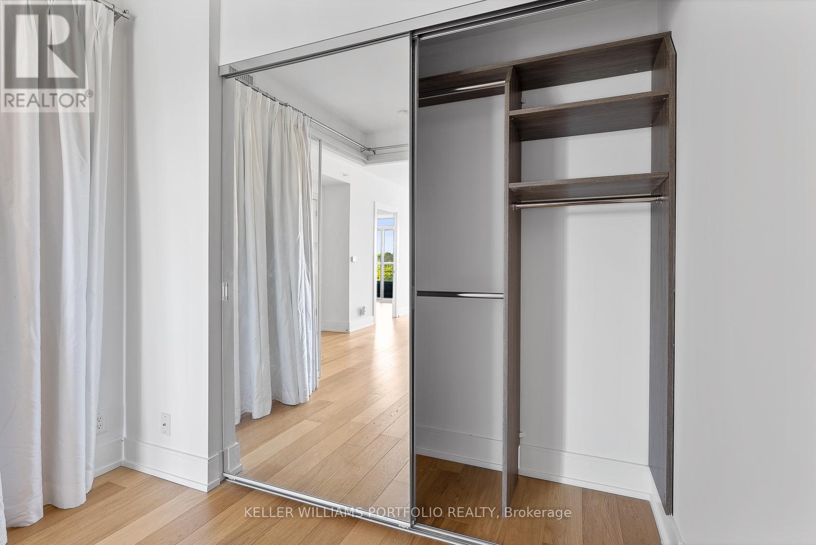 Photo 27 of 310 6 Parkwood Avenue, Toronto ON