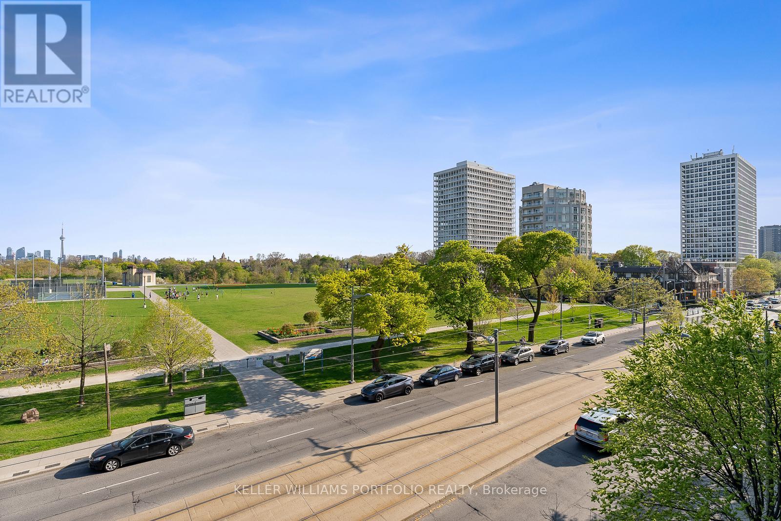 Photo 33 of 310 6 Parkwood Avenue, Toronto ON
