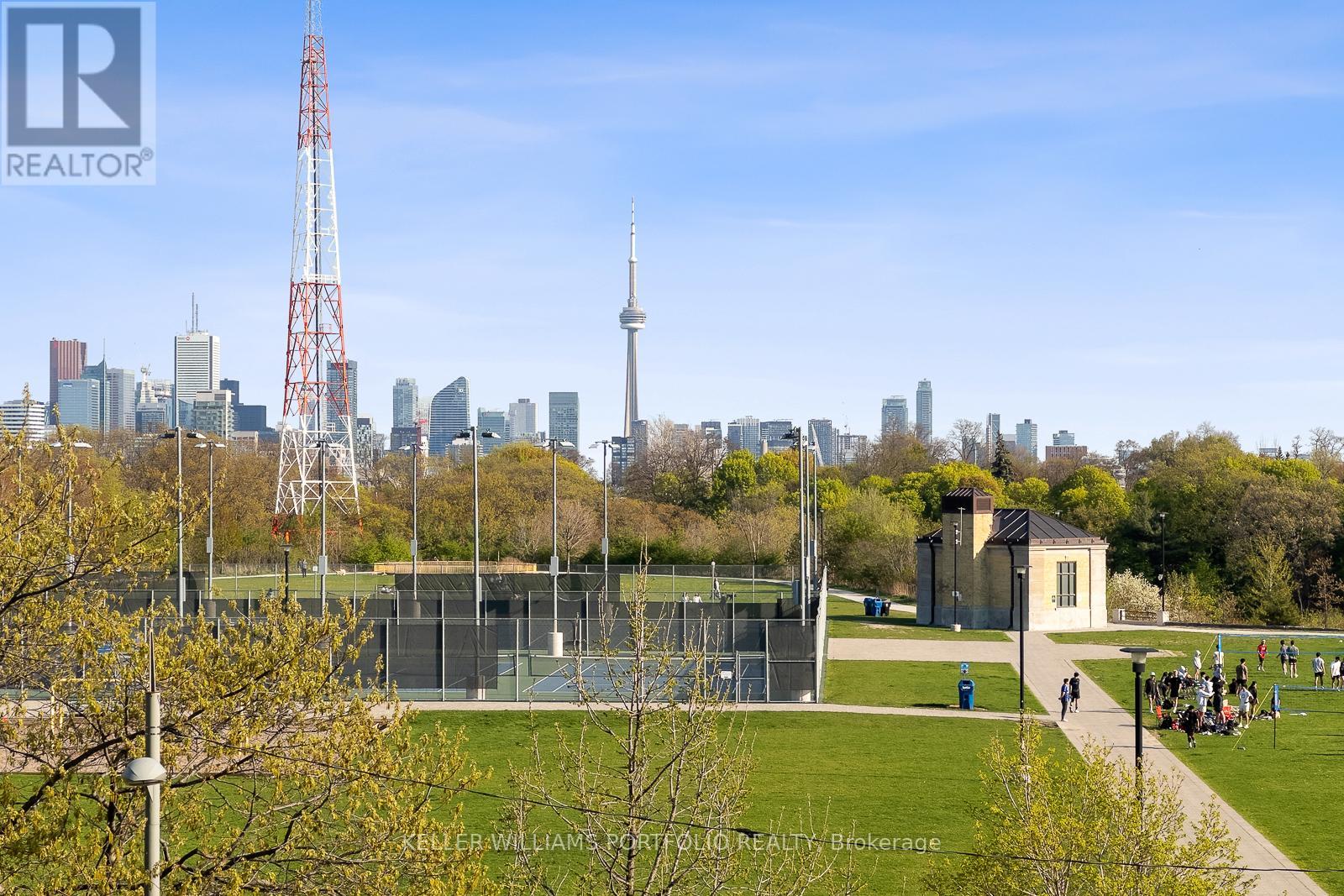 Photo 36 of 310 6 Parkwood Avenue, Toronto ON