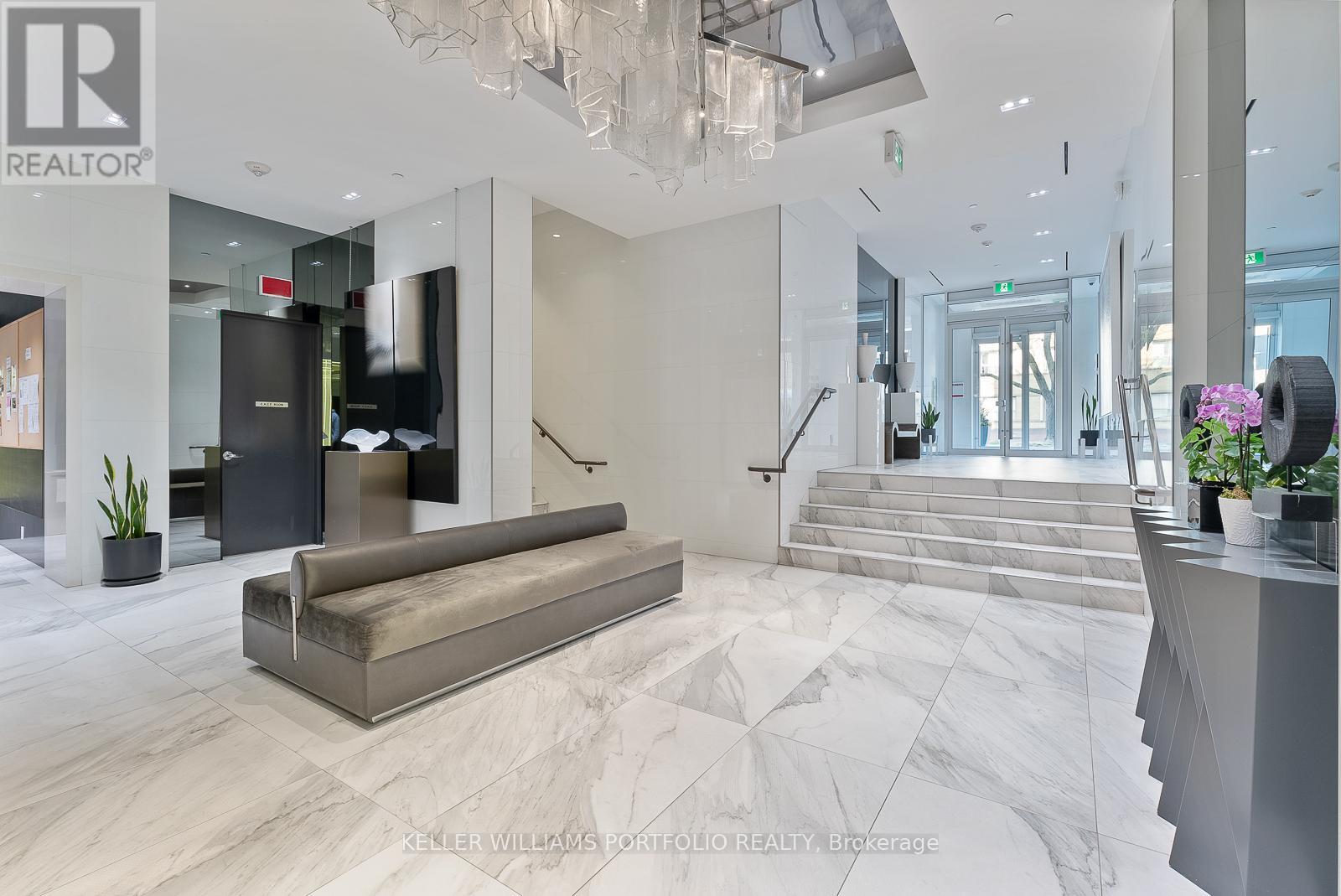 Photo 37 of 310 6 Parkwood Avenue, Toronto ON