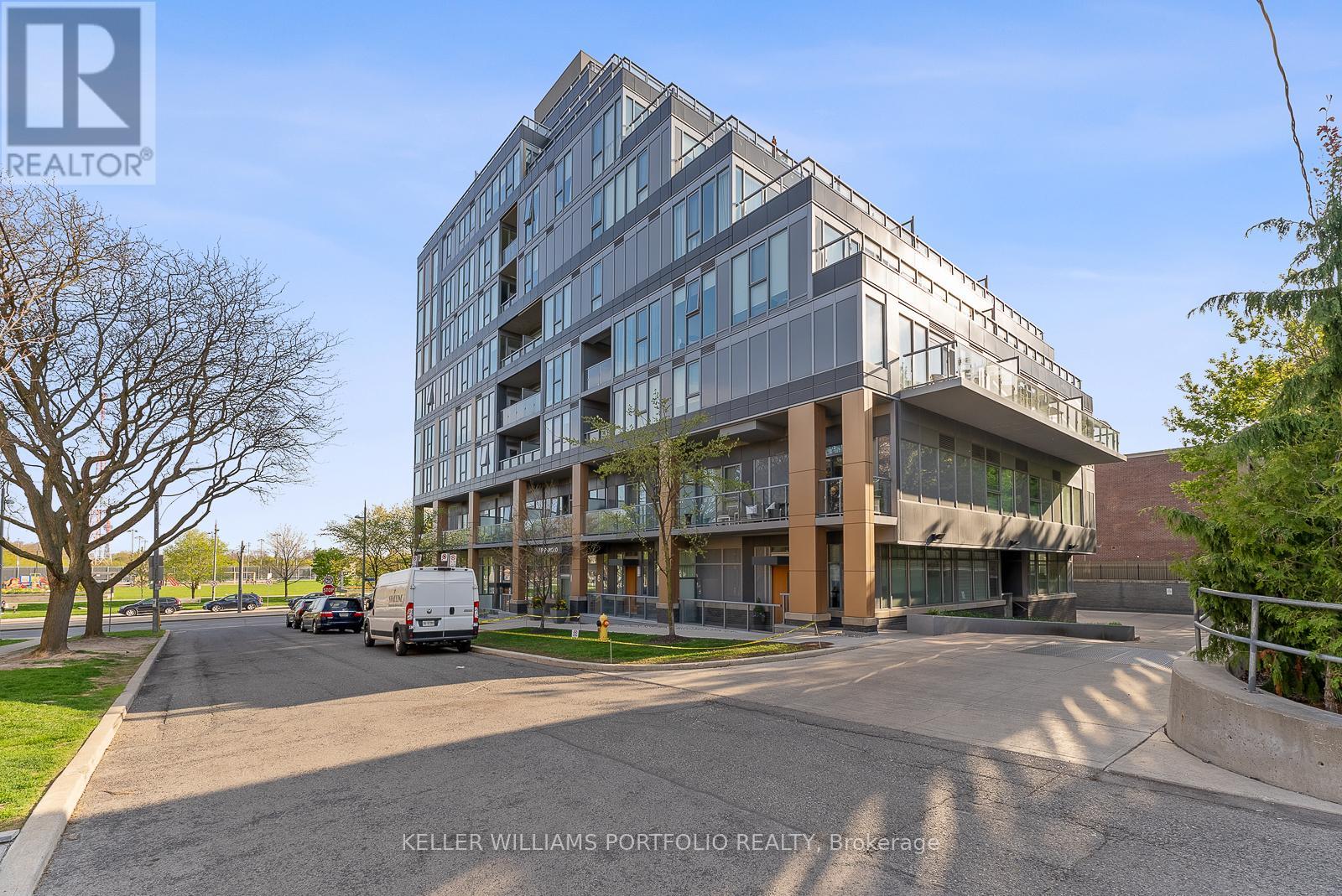 Photo 40 of 310 6 Parkwood Avenue, Toronto ON