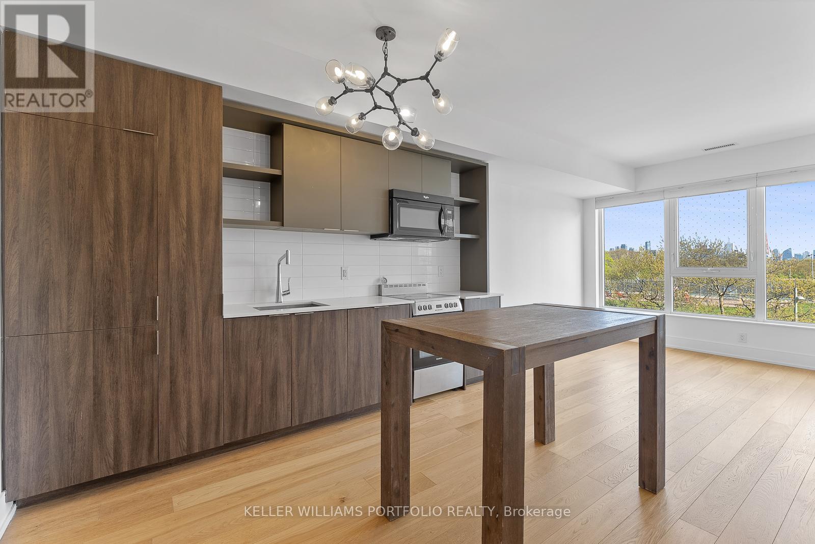 Photo 7 of 310 6 Parkwood Avenue, Toronto ON